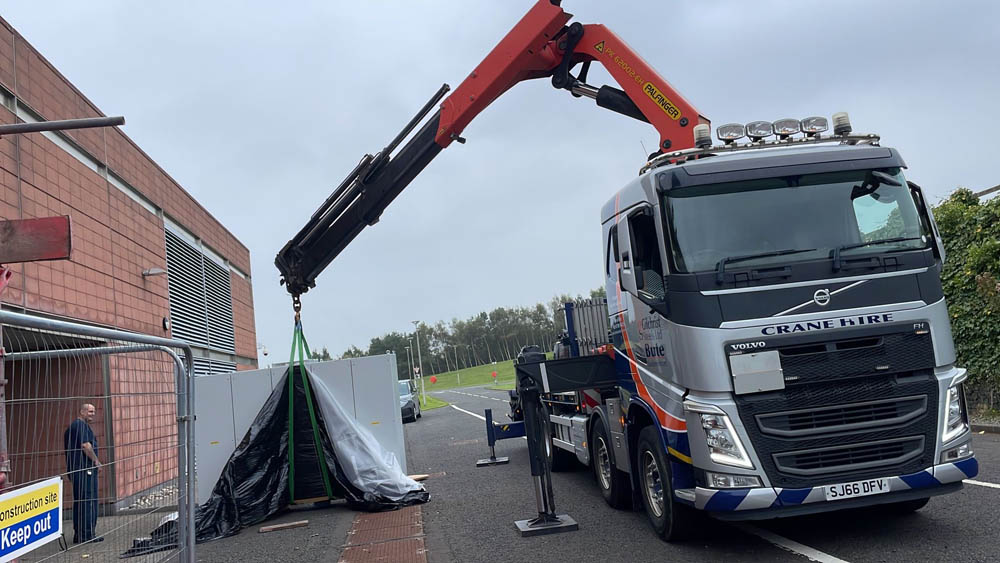 Mini Hiab hire in Greenwich for lifting and deliveries